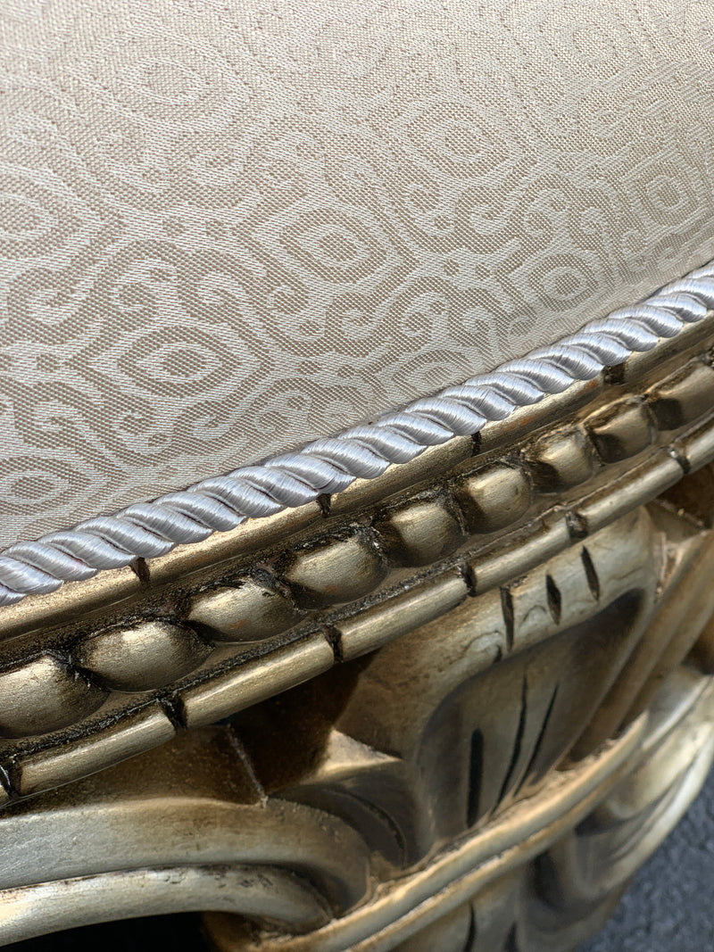 Platine Rococo Ottoman Cream