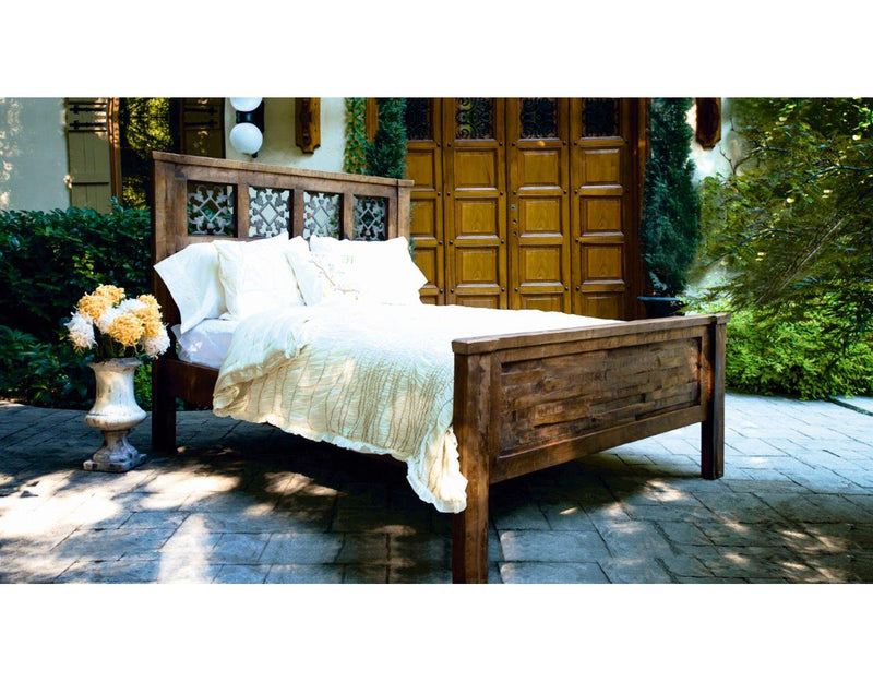 Mountain Studio Vintage Queen Bed